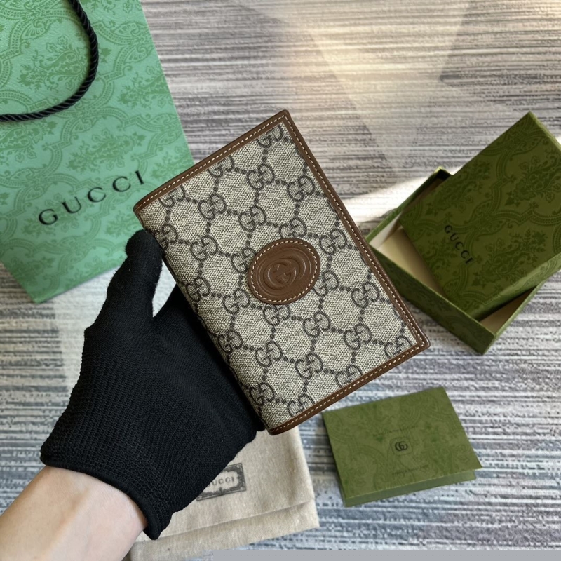 G*u*i wallets & purse